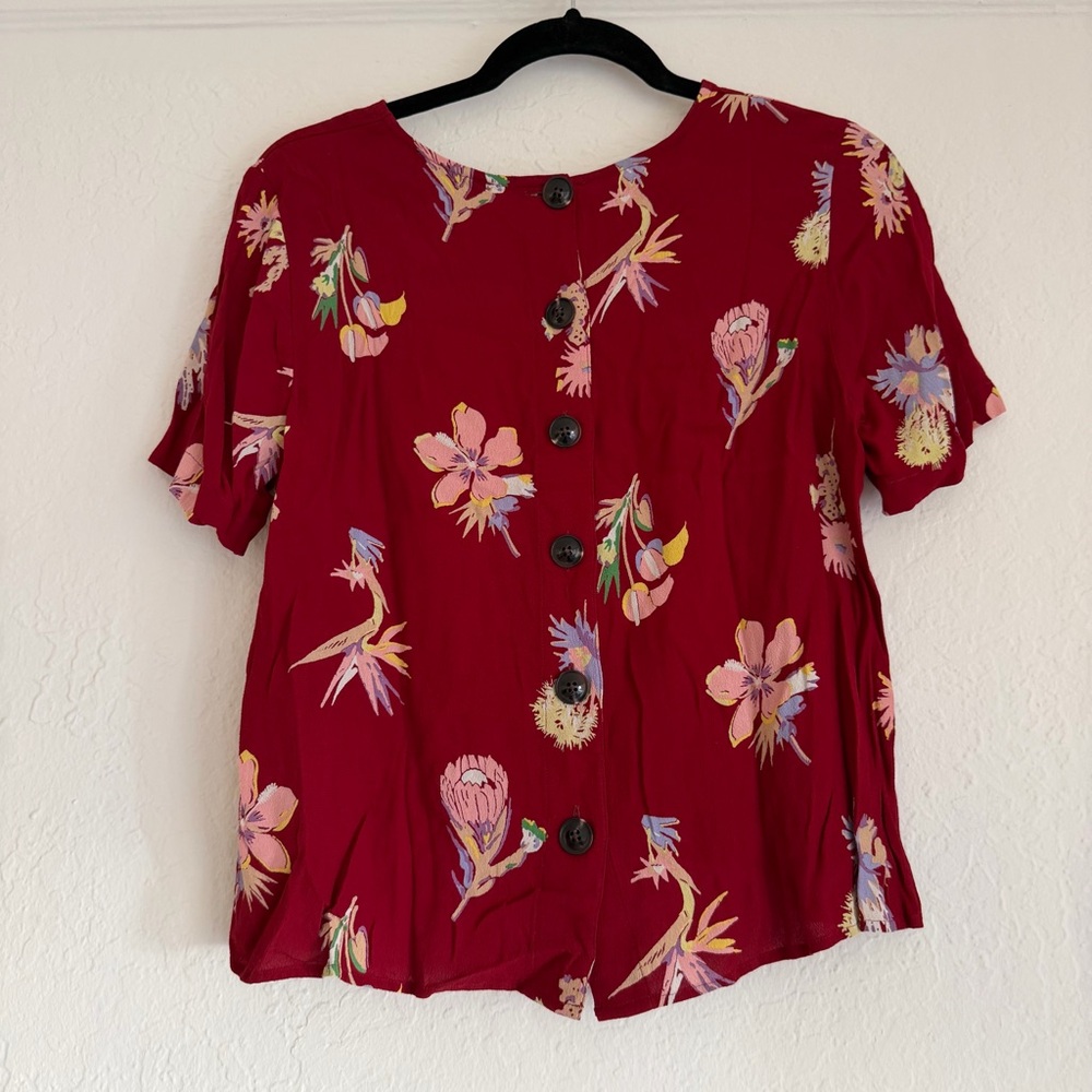 Madewell Bird of Paradise Button Back Top in Deep Crimson. Size Small - Picture 5 of 7
